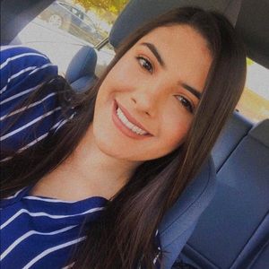 Meet your Posher, Nicole